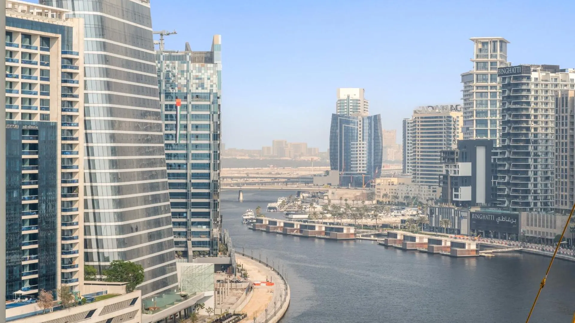 Business Bay Premium Apartment By Renttiers Dubai United Arab Emirates